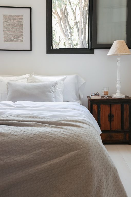 Pie de Cama Colmena Gris Plata