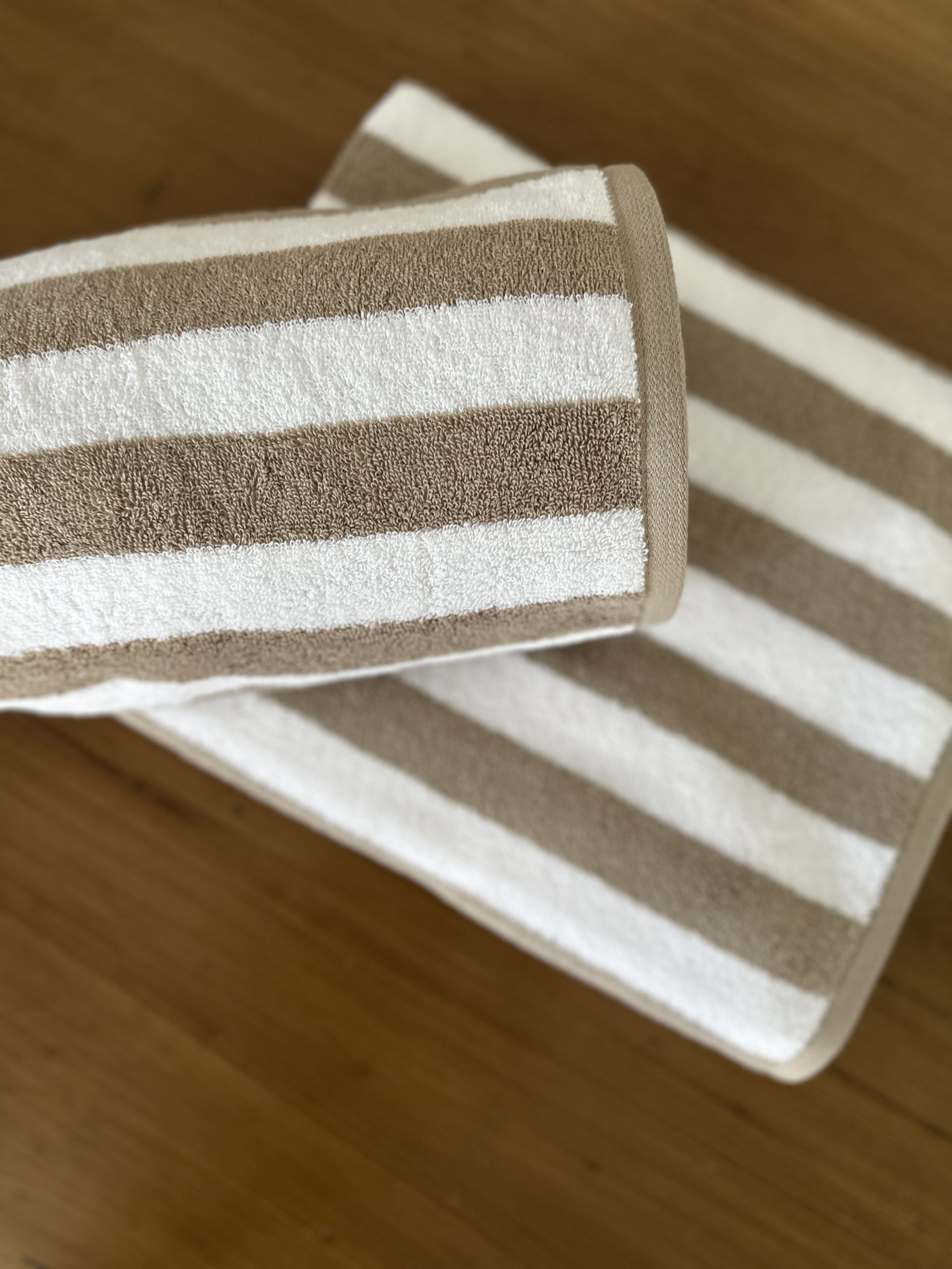 TOALLÓN PLAYA Y PILETA RAYADO