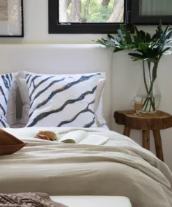 Almohadón Pintado Rayas Azul y Dorado