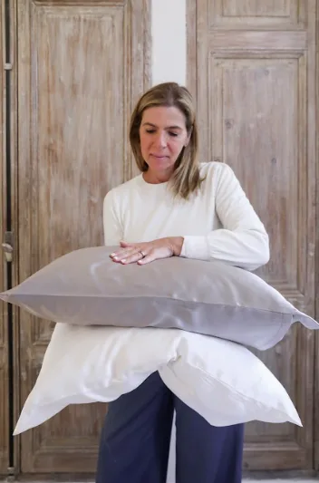 Melissa y algunos de los productos que comercializa con su emprendimiento